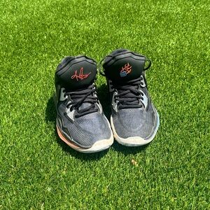 Nike Kyrie Infinity Fire & Ice Size 7